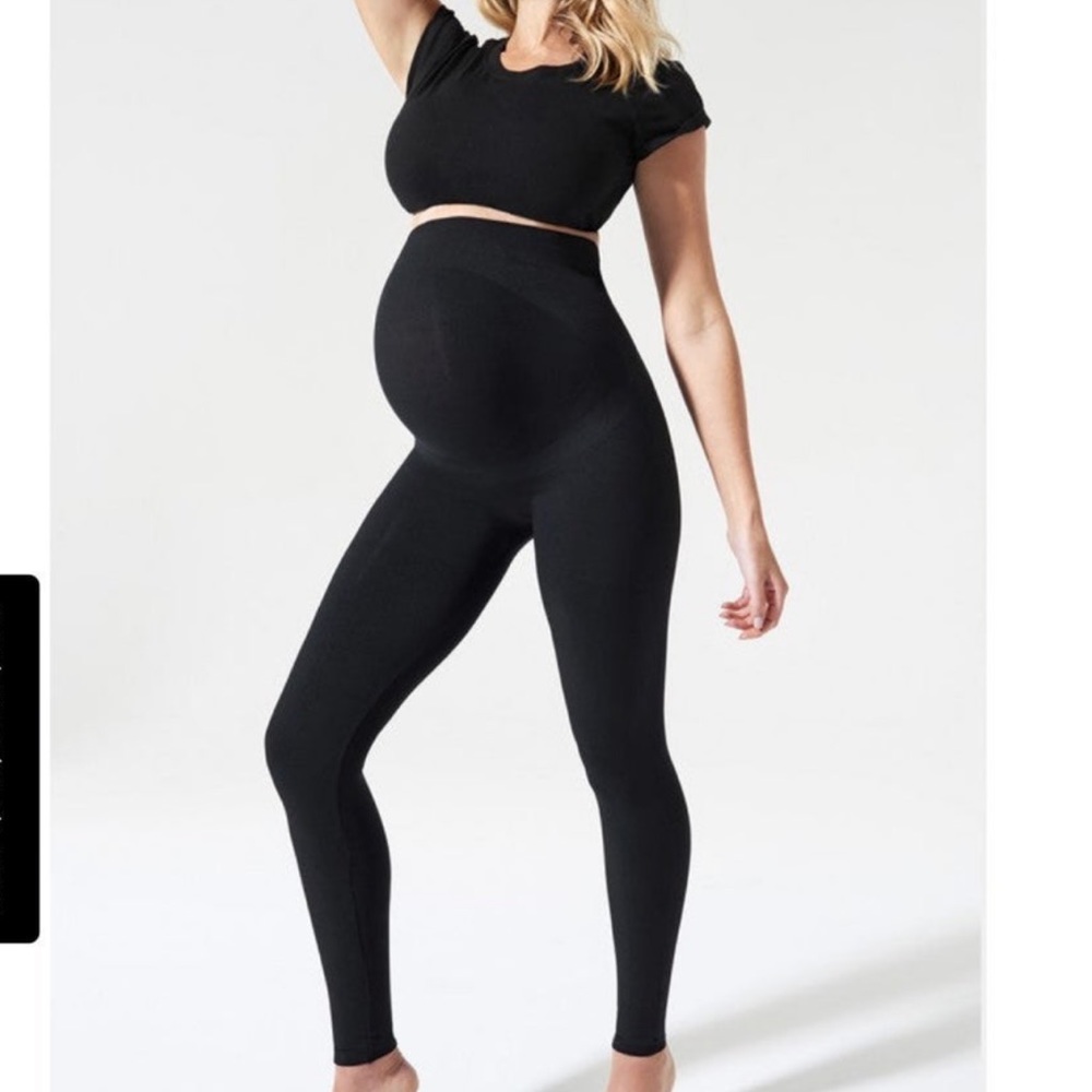 Never worn maternity and postpartum leggings